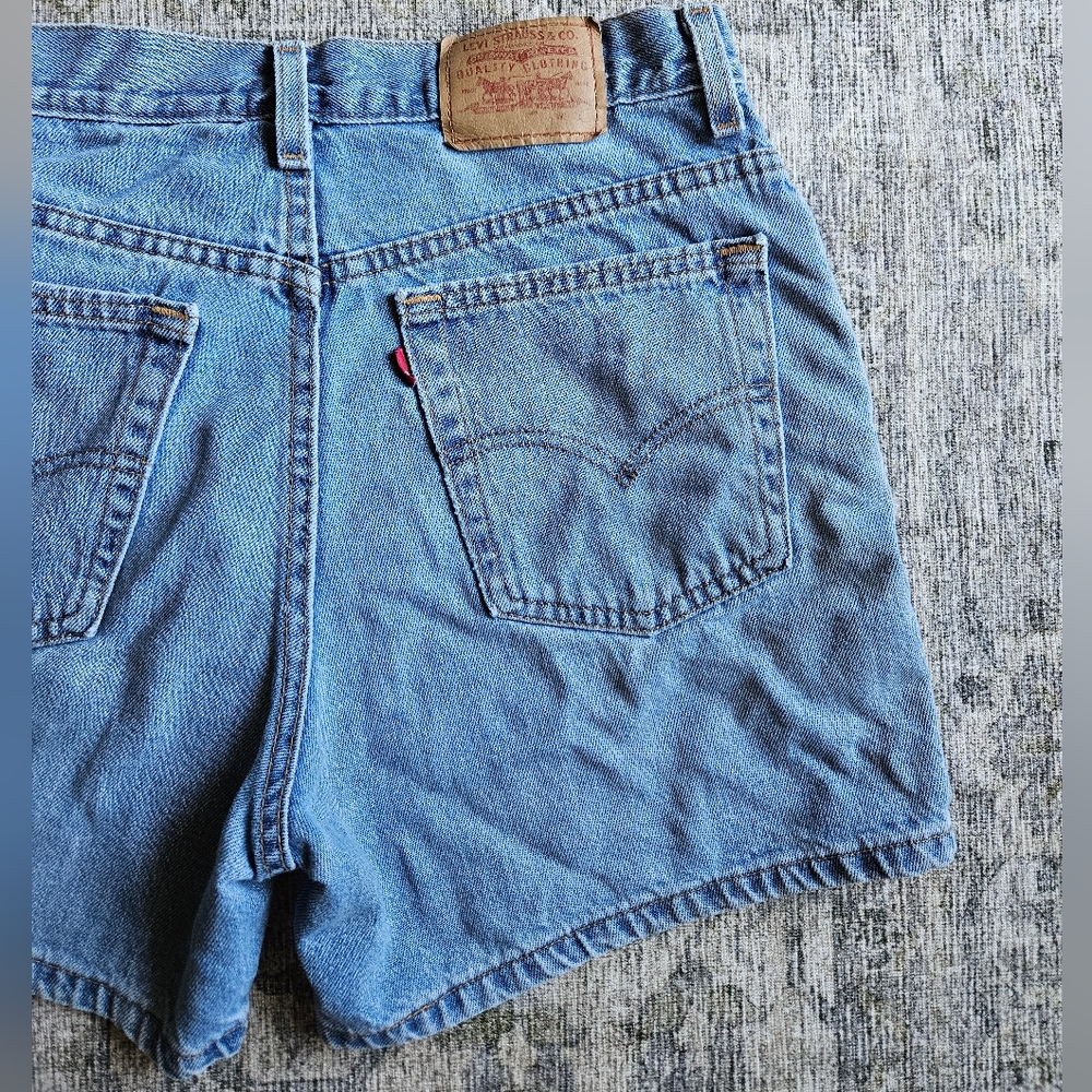 Vintage Levi's Mom Shorts 4" Inseam